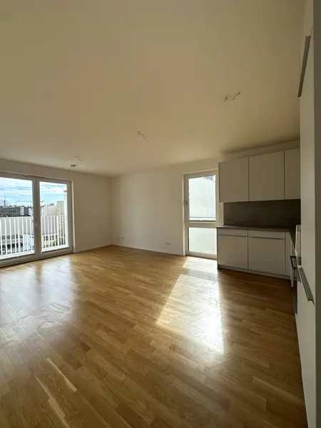Helle 3-Zimmerwohnung * Dachgeschoss * Süd-Westbalkon *Einbauküche* Ruhige - zentrale Lage in Moabit — photo 1